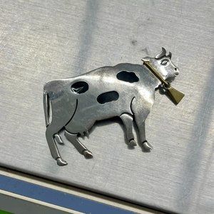 COW PENDENT/BROOCH STAMPED 925.